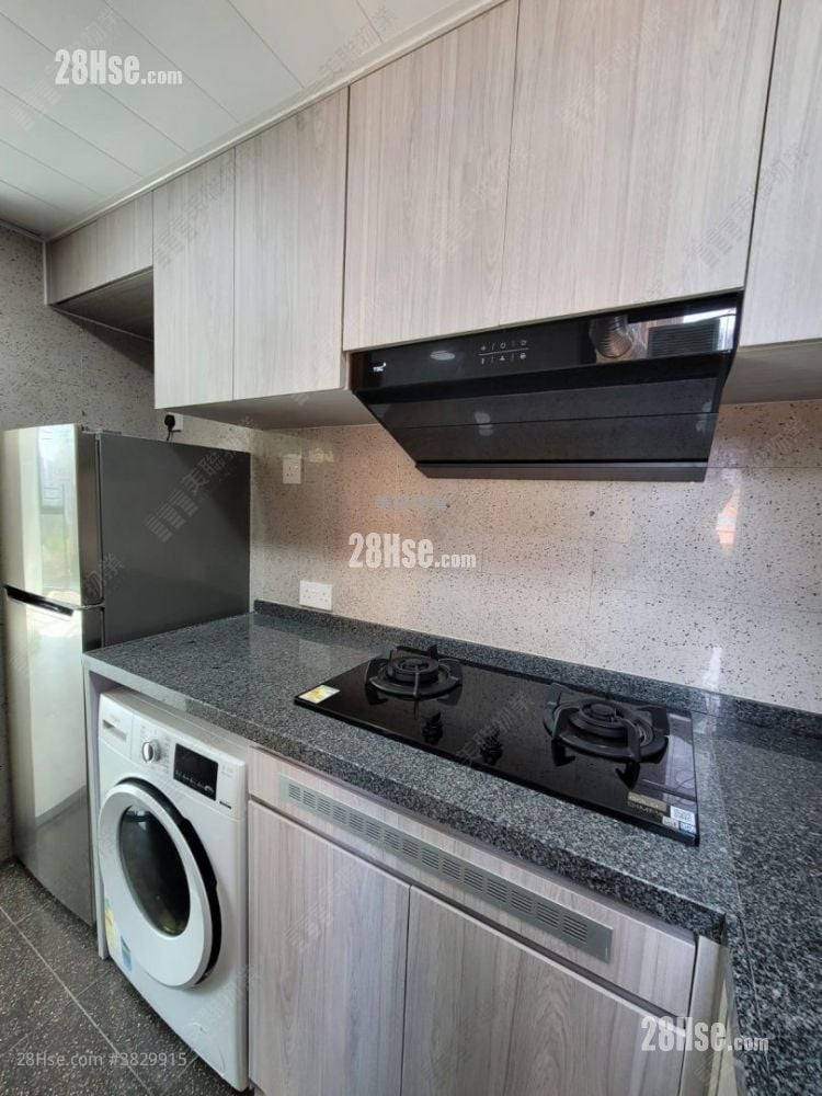 Galaxia Sell 3 Bedrooms 517 ft²