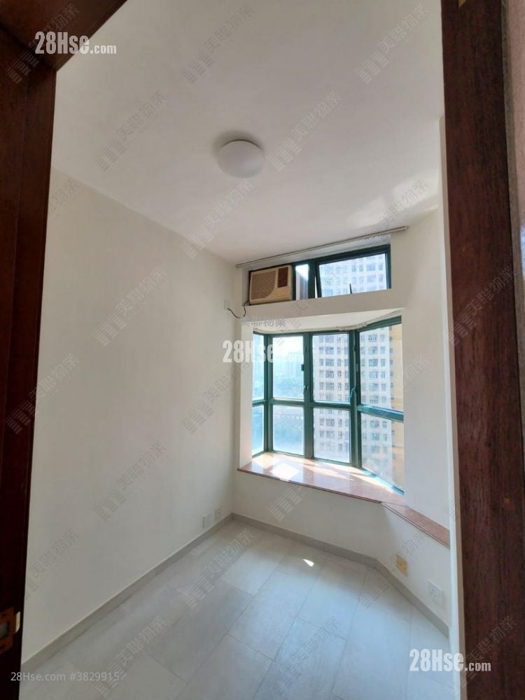 Galaxia Sell 3 Bedrooms 517 ft²