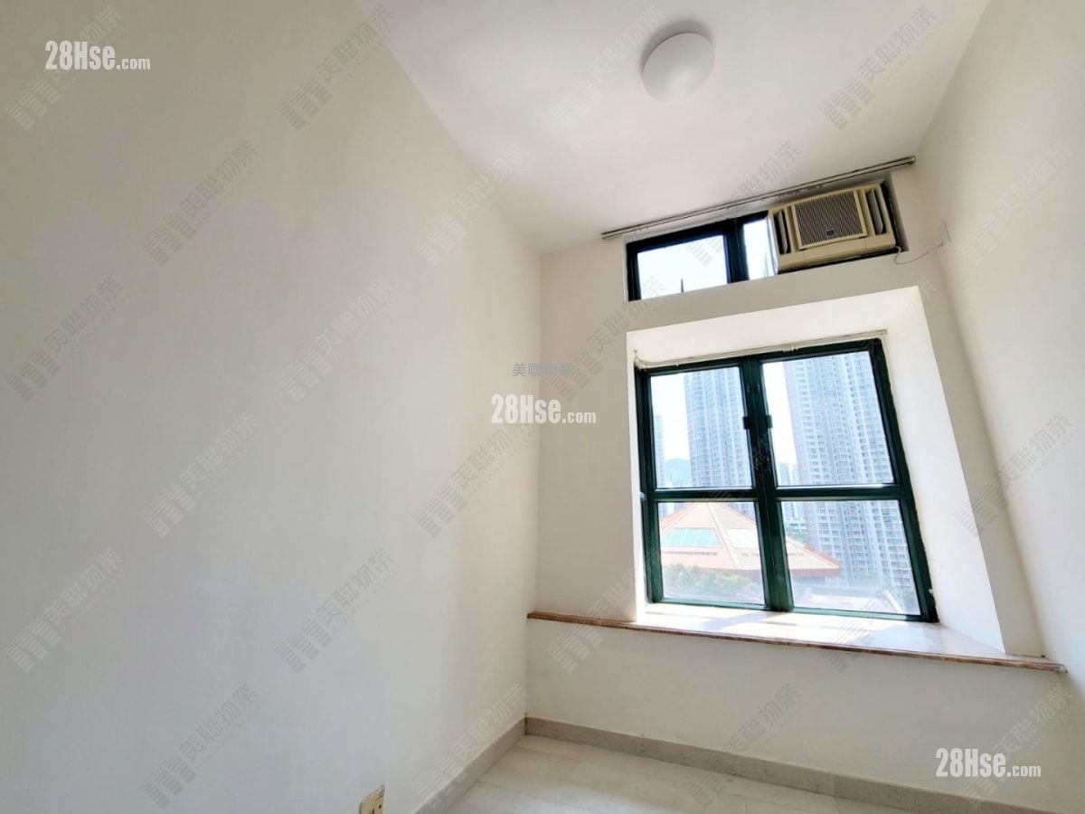 Galaxia Sell 3 Bedrooms 517 ft²