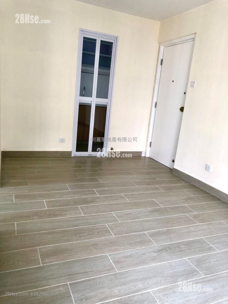 Nan Fung Sun Chuen Sell 2 Bedrooms 391 ft²