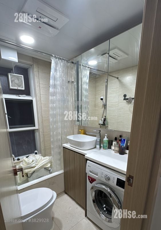 Festival City Sell 3 Bedrooms , 2 Bathrooms 688 ft²