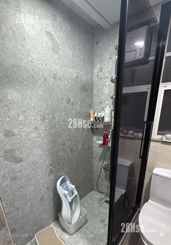 Festival City Sell 3 Bedrooms , 2 Bathrooms 688 ft²