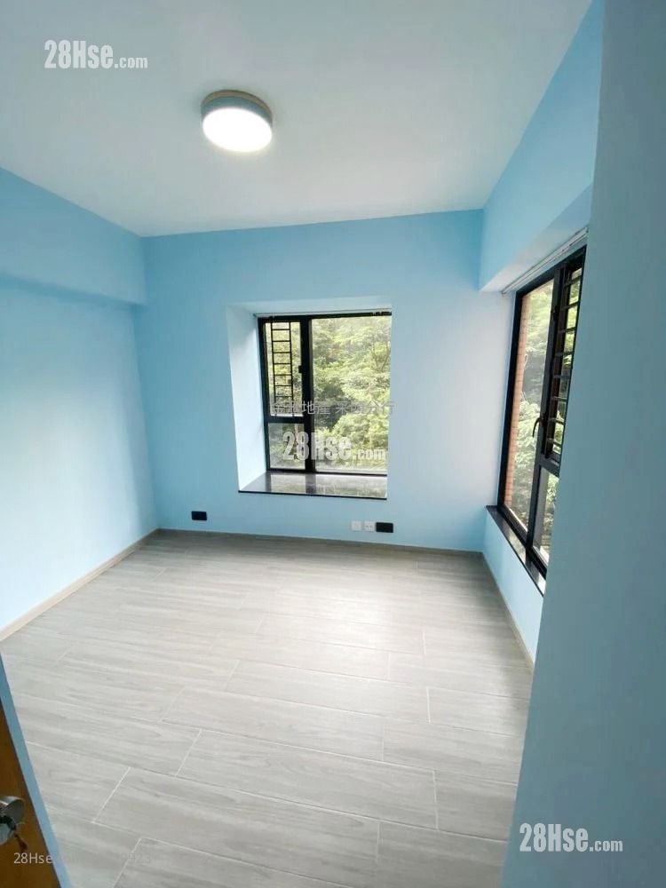 Scenic View Sell 2 Bedrooms , 1 Bathroom 464 ft²