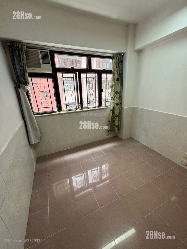 Shung Yee House Sell 3 Bedrooms , 1 Bathroom 462 ft²
