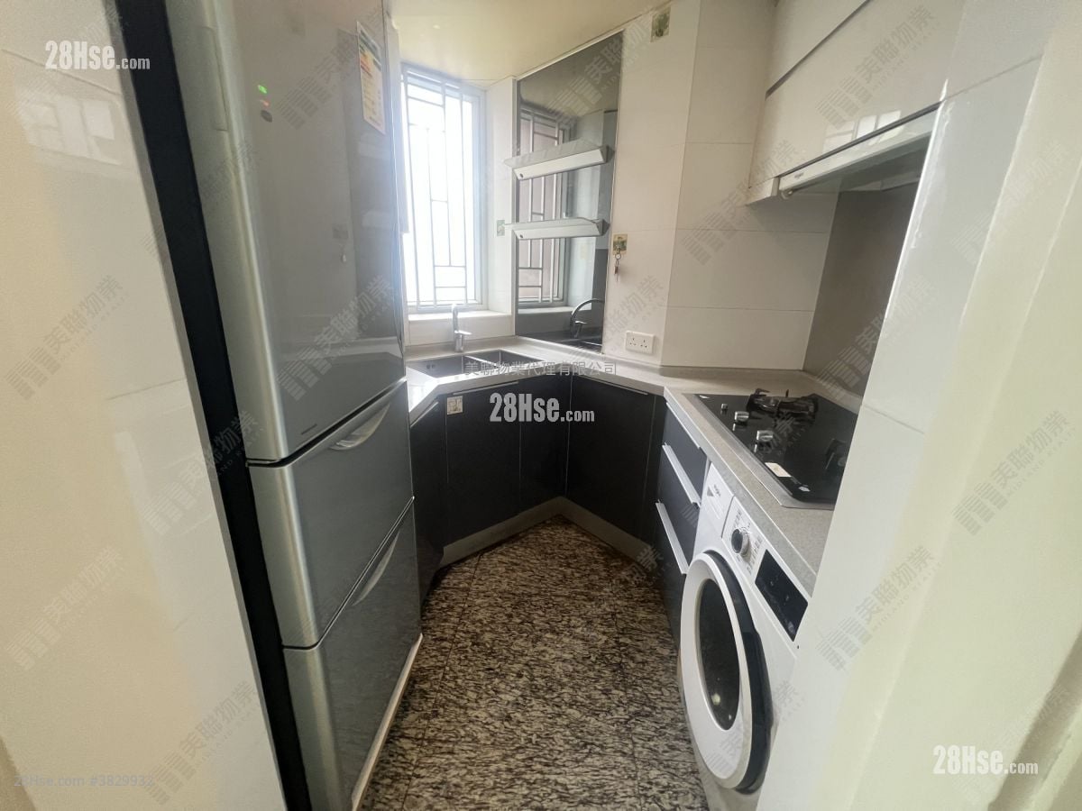 Festival City Sell 3 Bedrooms , 2 Bathrooms 739 ft²