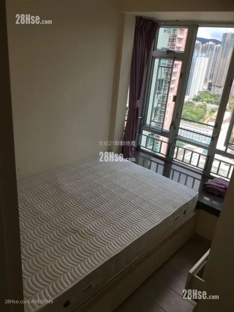 The Metro City Rental 3 Bedrooms , 2 Bathrooms 526 ft²