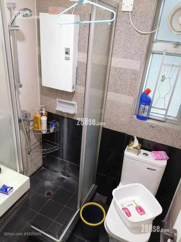 The Metro City Rental 3 Bedrooms , 2 Bathrooms 526 ft²