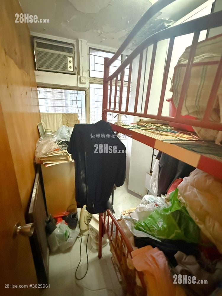 翠湾邨 售盘 2 房 , 1 浴室 376 平方尺