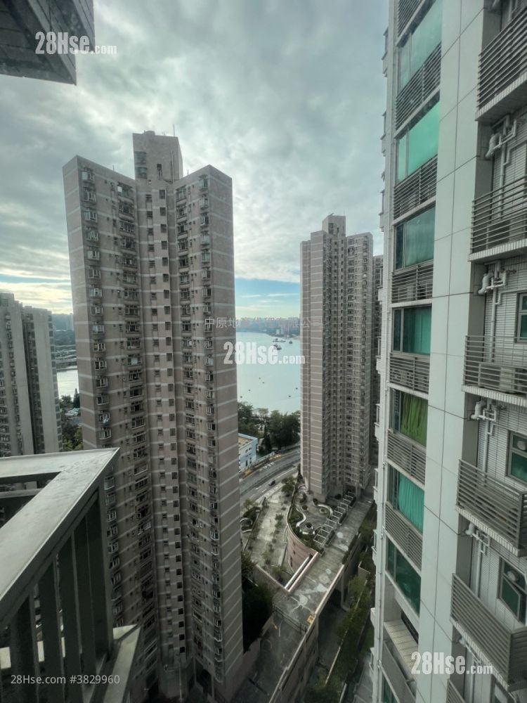 环宇海湾 售盘 3 房 , 2 浴室 699 平方尺
