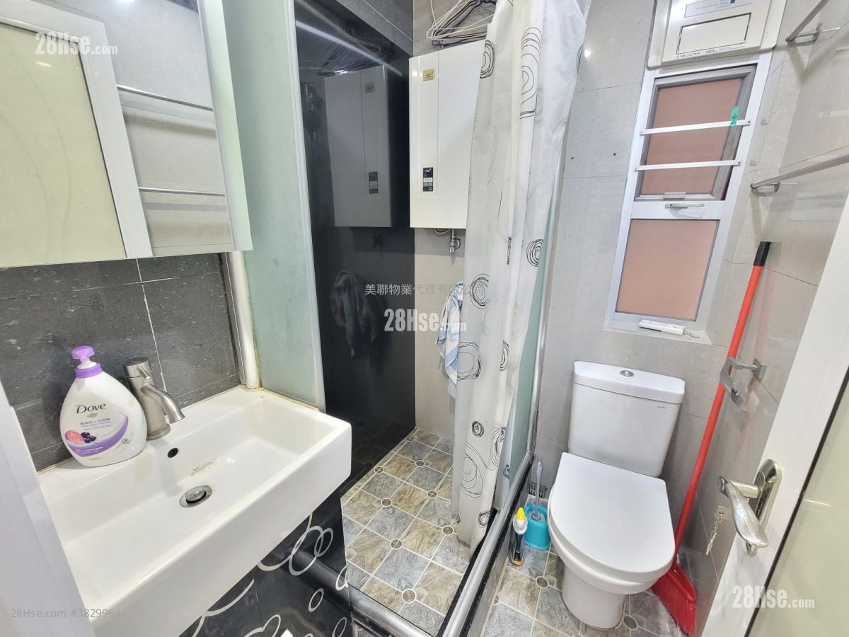 Amoy Gardens Rental 2 Bedrooms , 1 Bathroom 356 ft²