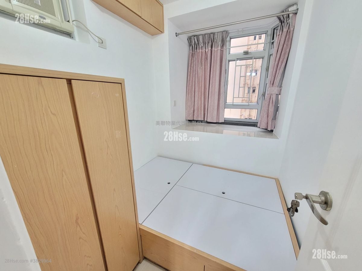 Amoy Gardens Rental 2 Bedrooms , 1 Bathroom 356 ft²