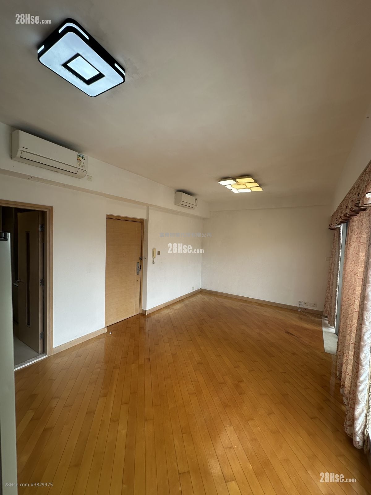 Greenview Rental 4 Bedrooms , 2 Bathrooms 872 ft²