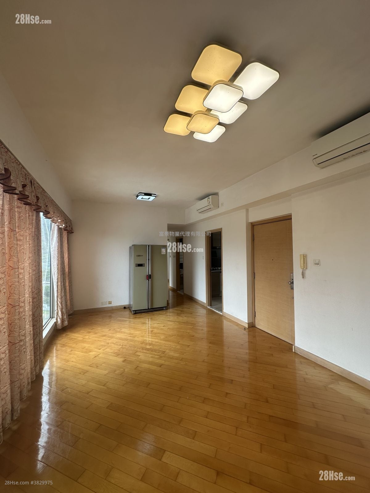 Greenview Rental 4 Bedrooms , 2 Bathrooms 872 ft²