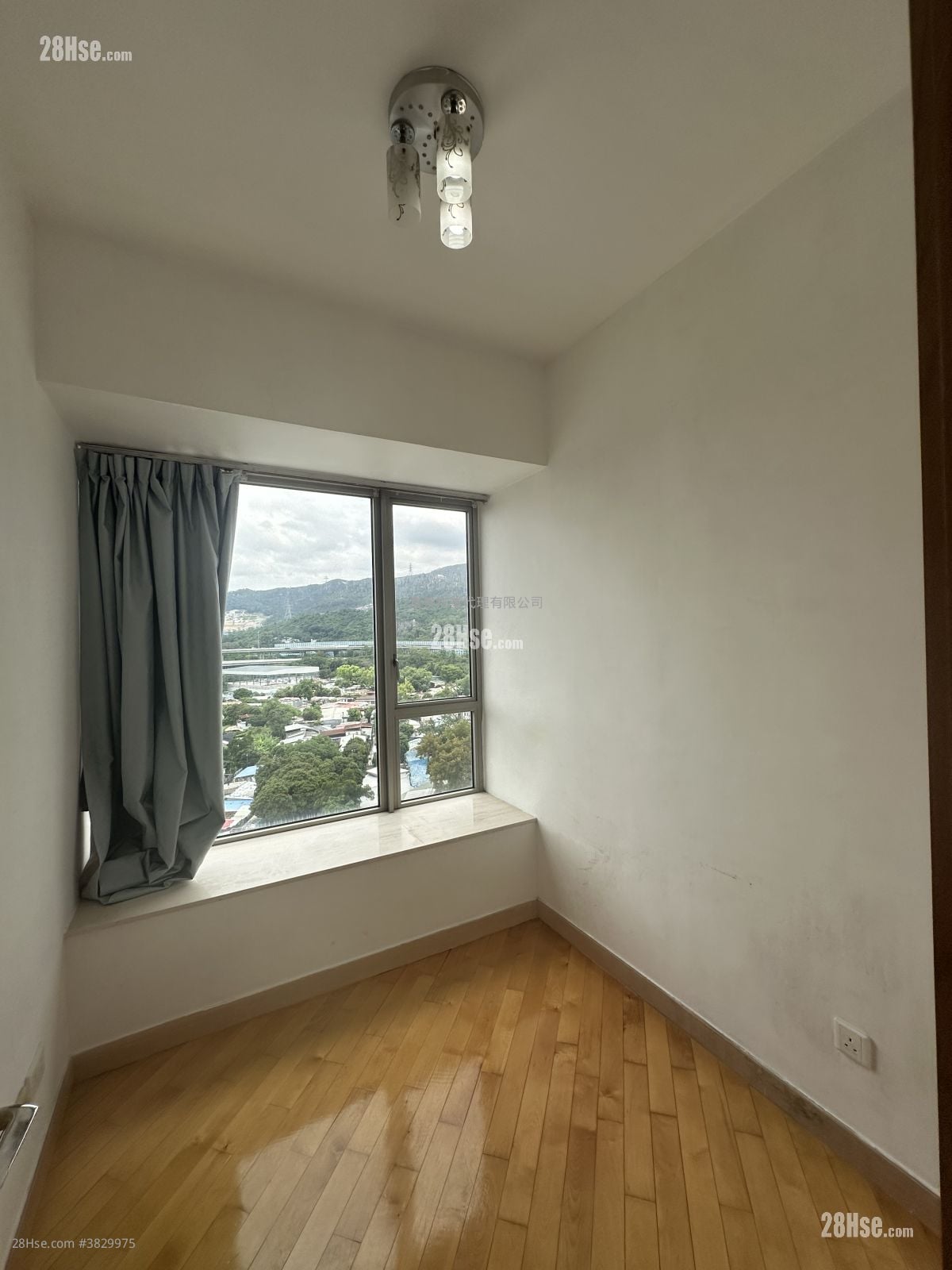 Greenview Rental 4 Bedrooms , 2 Bathrooms 872 ft²