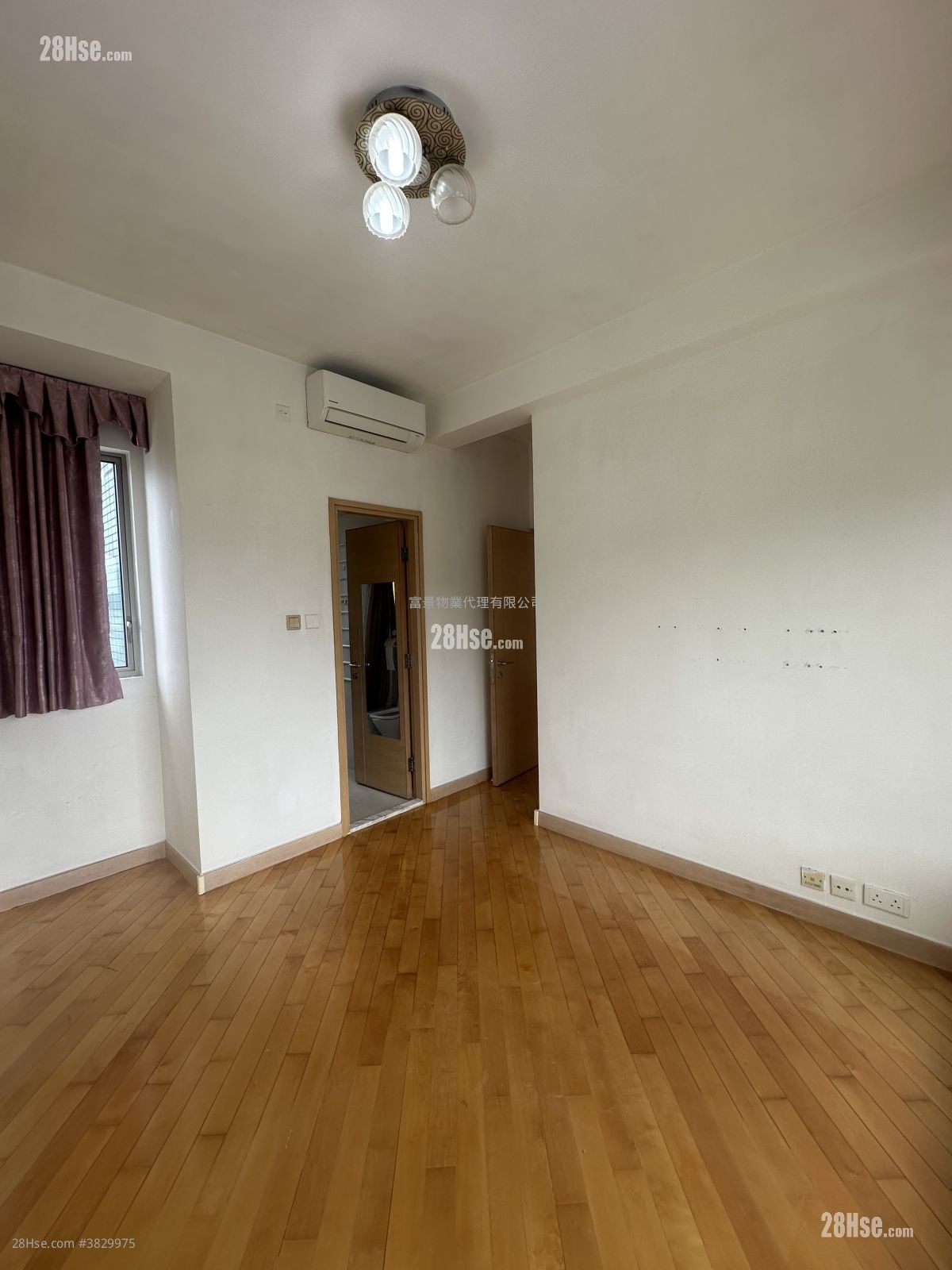 Greenview Rental 4 Bedrooms , 2 Bathrooms 872 ft²
