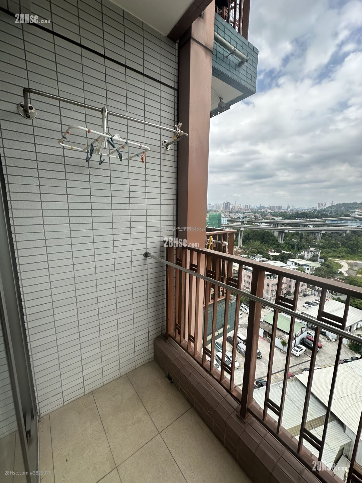 Greenview Rental 4 Bedrooms , 2 Bathrooms 872 ft²