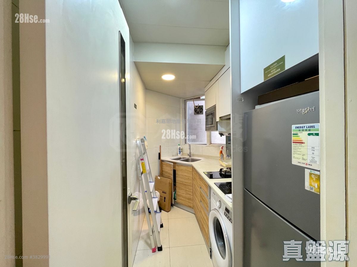 La Splendeur Of Le Prestige Rental 3 Bedrooms , 2 Bathrooms 675 ft²