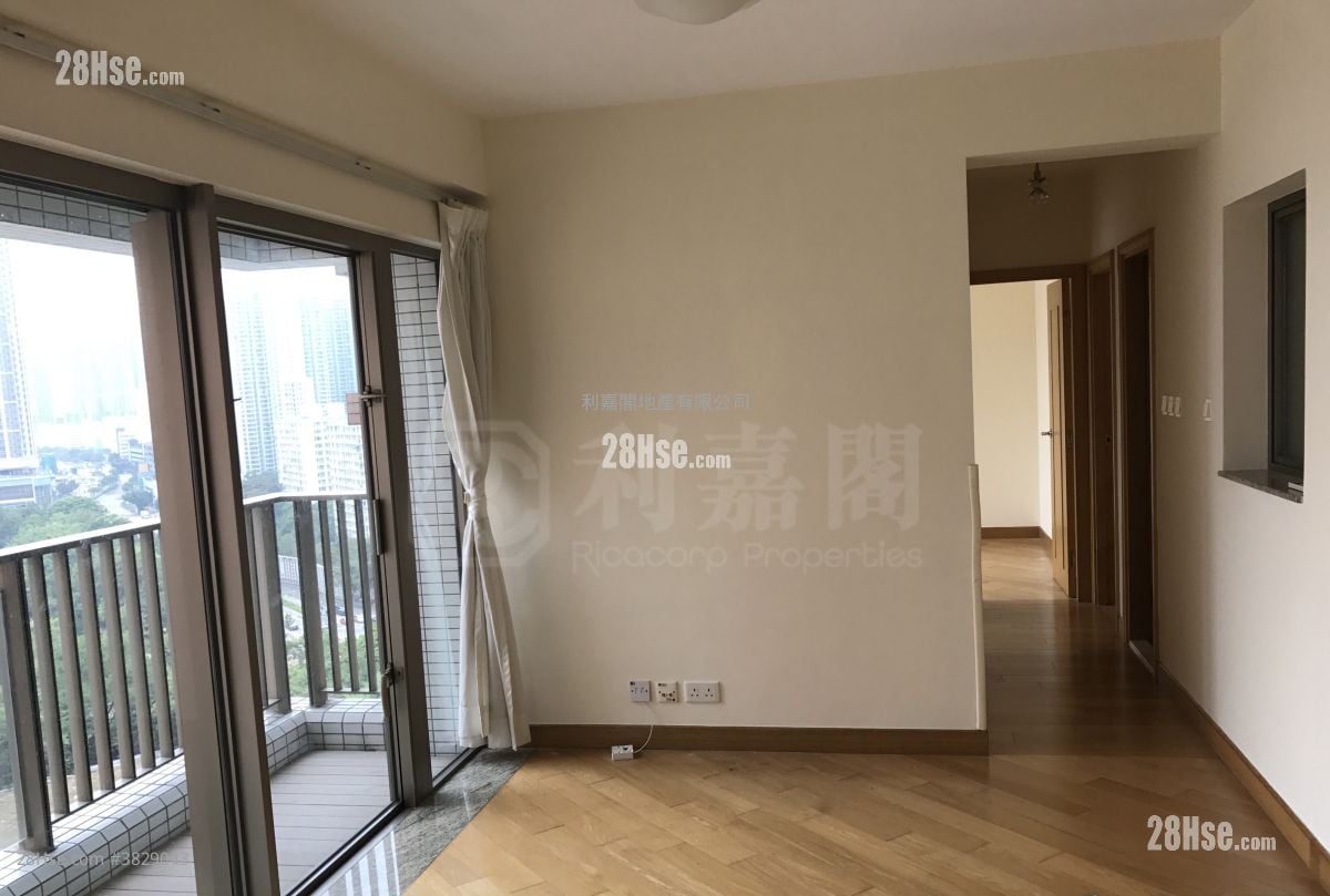 Harbour Green Rental 3 Bedrooms , 1 Bathroom 574 ft²