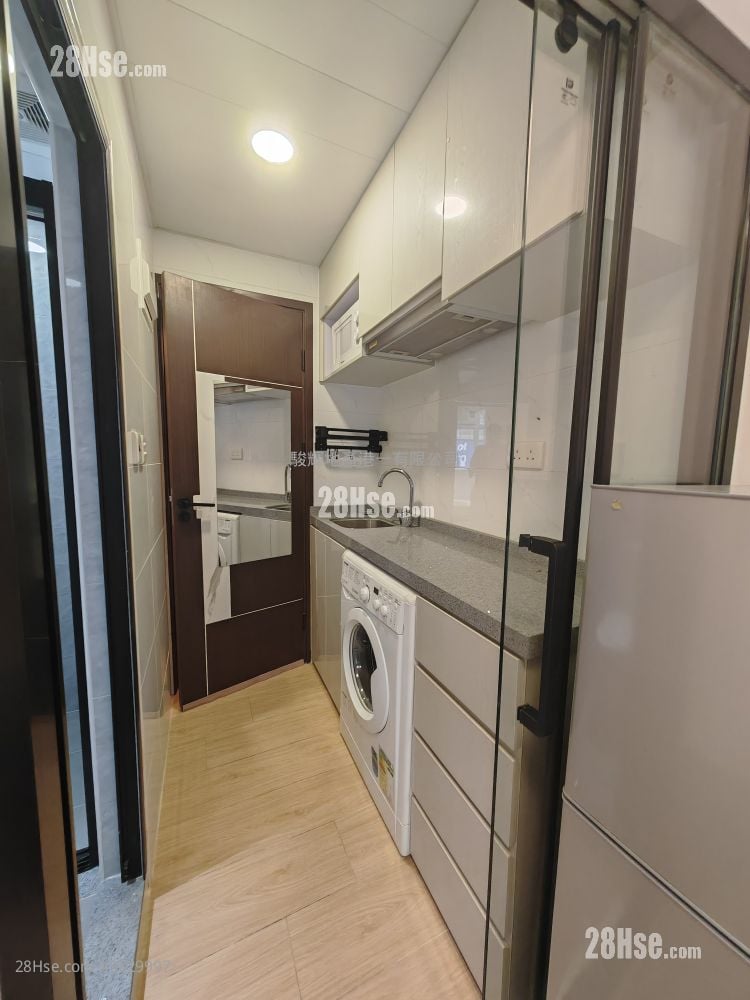 Tung Hing Mansion Rental 1 Bedroom , 1 Bathroom 200 ft²