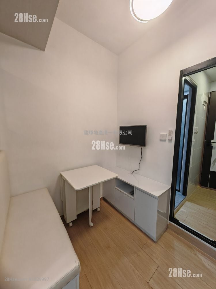 Tung Hing Mansion Rental 1 Bedroom , 1 Bathroom 200 ft²
