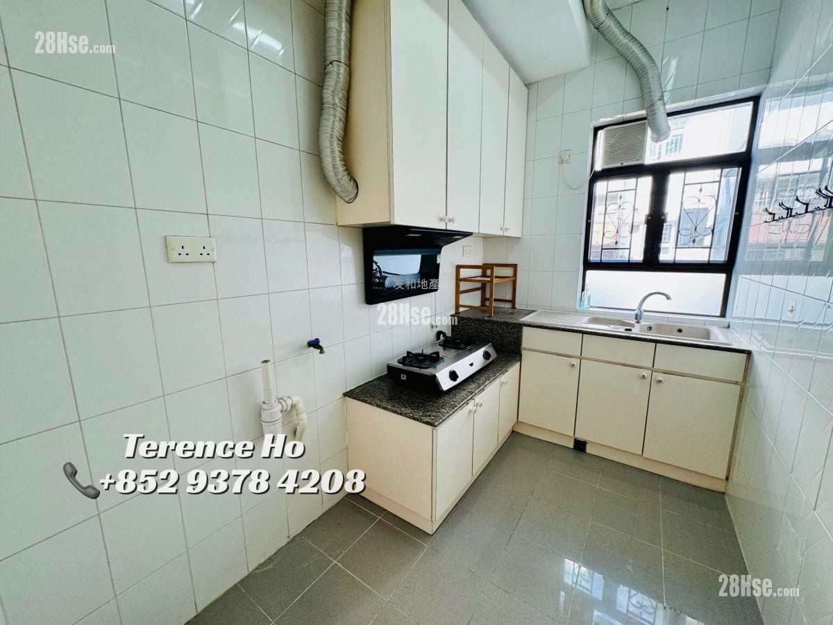Laford Court Rental 3 Bedrooms , 2 Bathrooms 1,415 ft²
