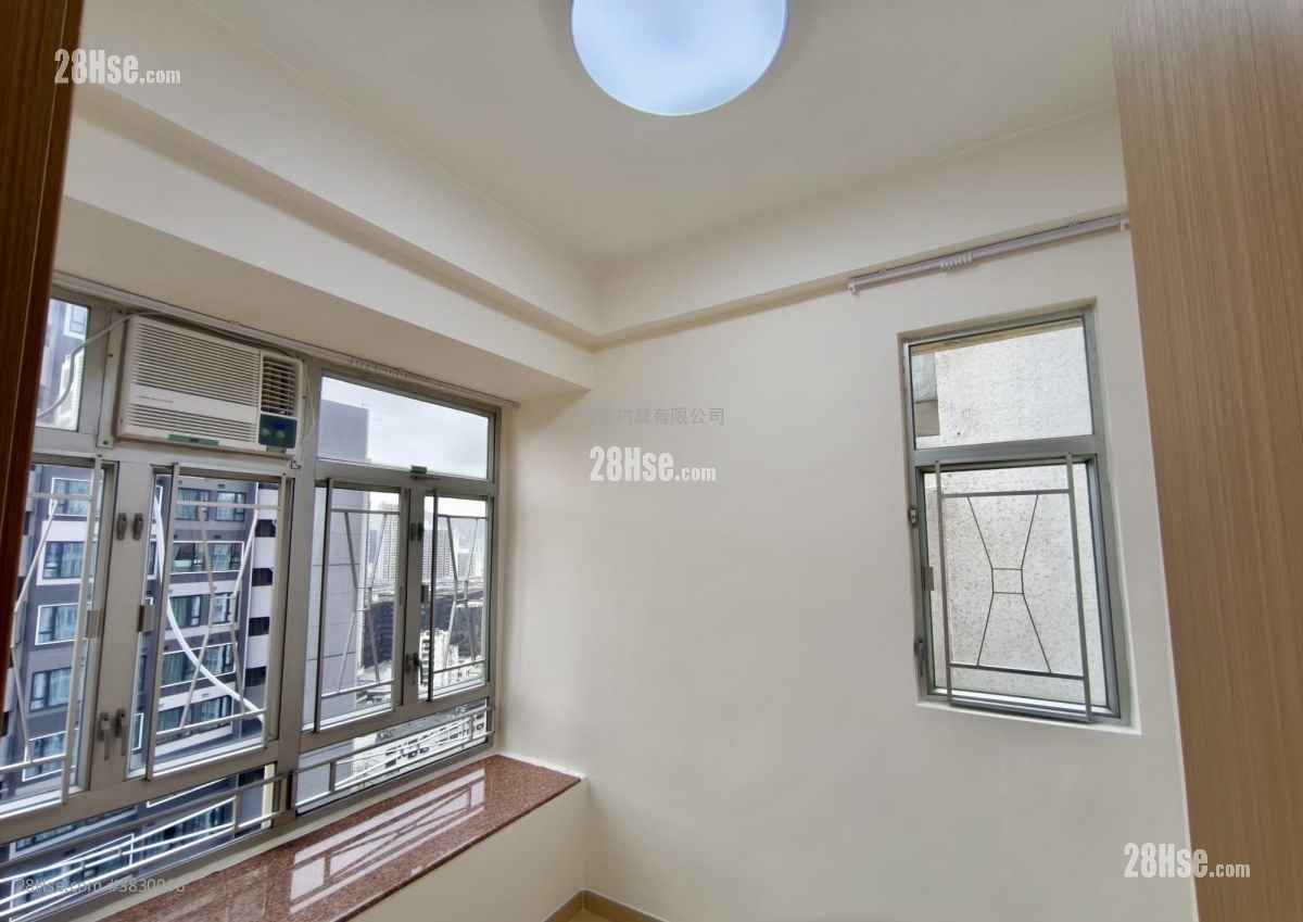 Fortuna Building Sell 2 Bedrooms , 1 Bathroom 255 ft²