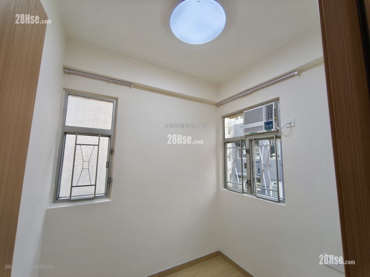 Fortuna Building Sell 2 Bedrooms , 1 Bathroom 255 ft²