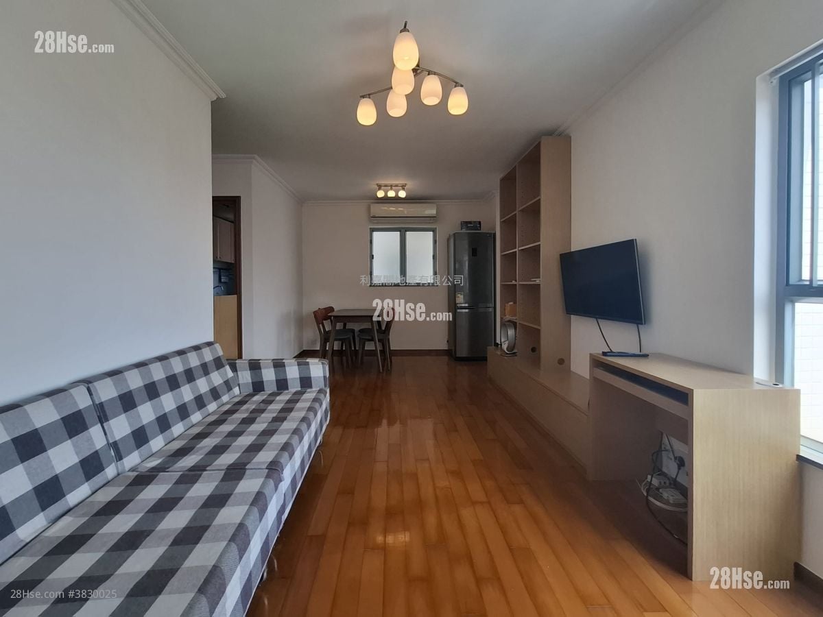 Seaview Crescent Rental 2 Bedrooms , 1 Bathroom 573 ft²