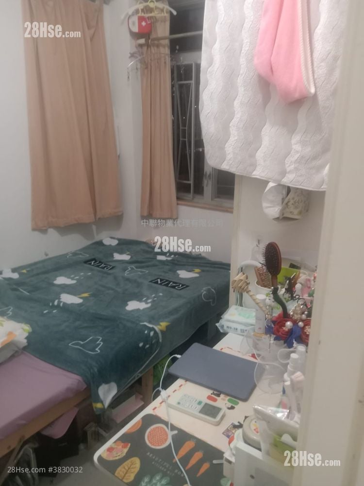 Chinese Mansion Sell 2 Bedrooms , 1 Bathroom 286 ft²