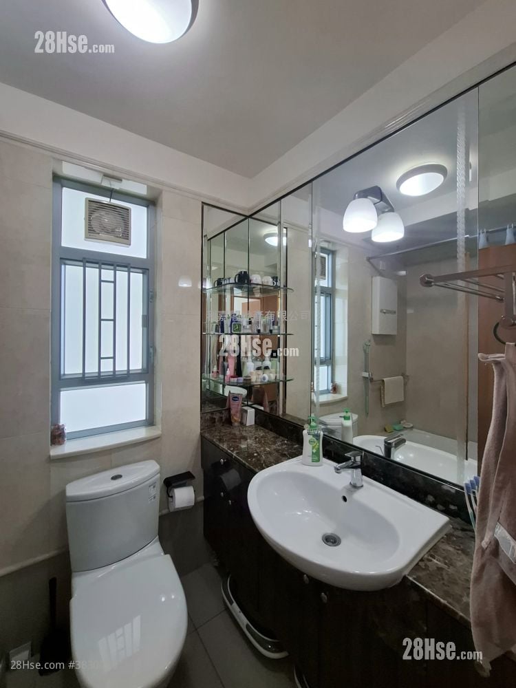 Seaview Crescent Sell 2 Bedrooms , 1 Bathroom 579 ft²