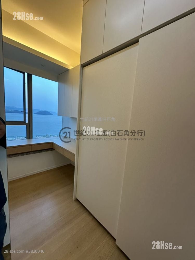 Mayfair By The Sea Rental 4 Bedrooms , 2 Bathrooms 1,400 ft²