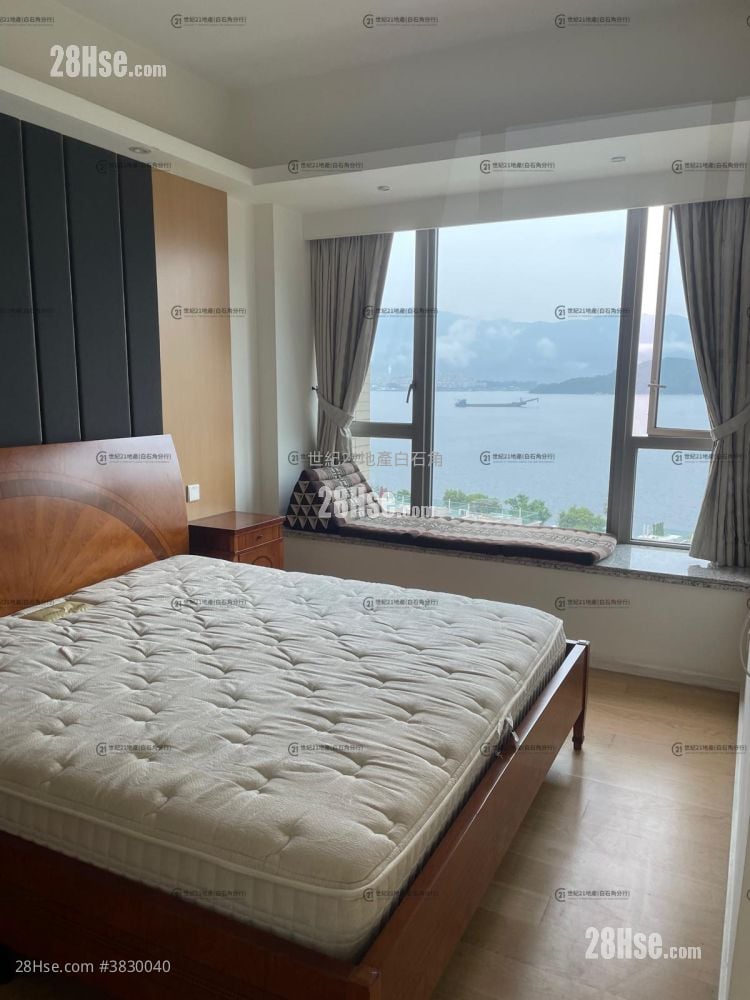 Mayfair By The Sea Rental 4 Bedrooms , 2 Bathrooms 1,400 ft²