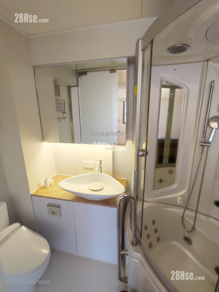 8 Shan Kwong Road Rental 3 Bedrooms , 2 Bathrooms 1,033 ft²