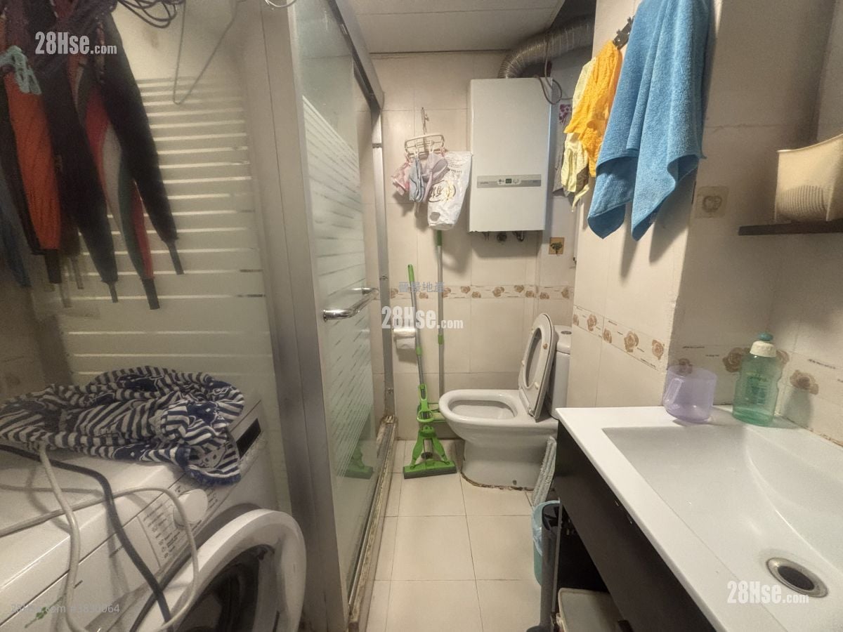 Cheong Fung Mansion Rental 2 Bedrooms , 1 Bathroom 432 ft²