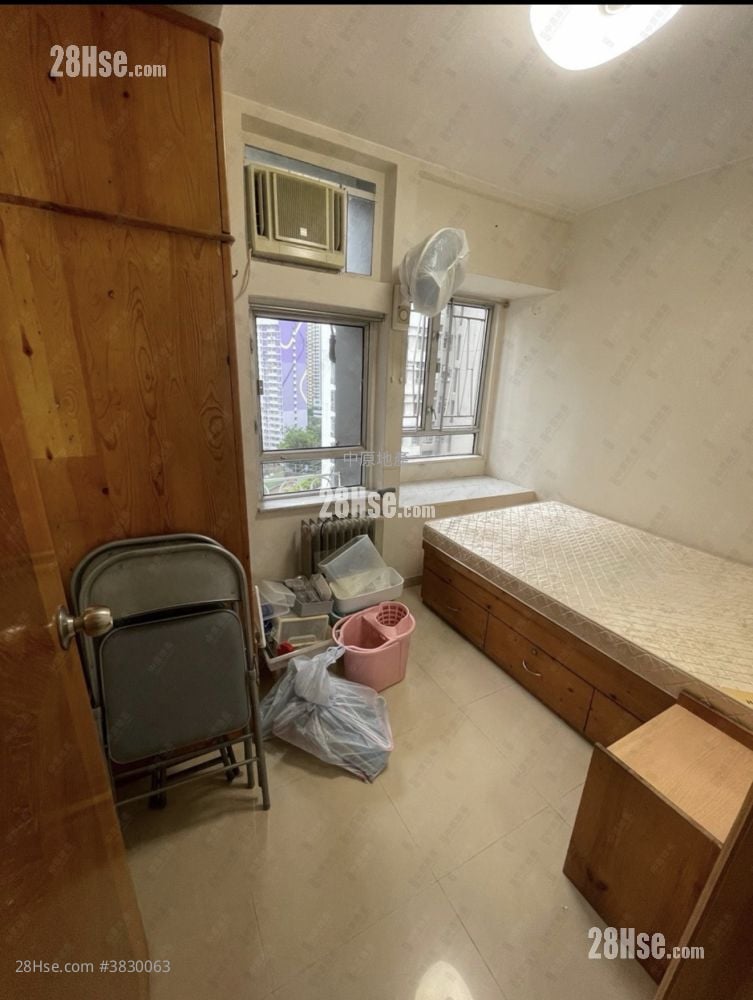 New Kwai Fong Gardens Sell 2 Bedrooms , 1 Bathroom 408 ft²