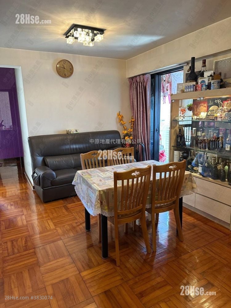 The Sherwood Sell 3 Bedrooms , 2 Bathrooms 568 ft²