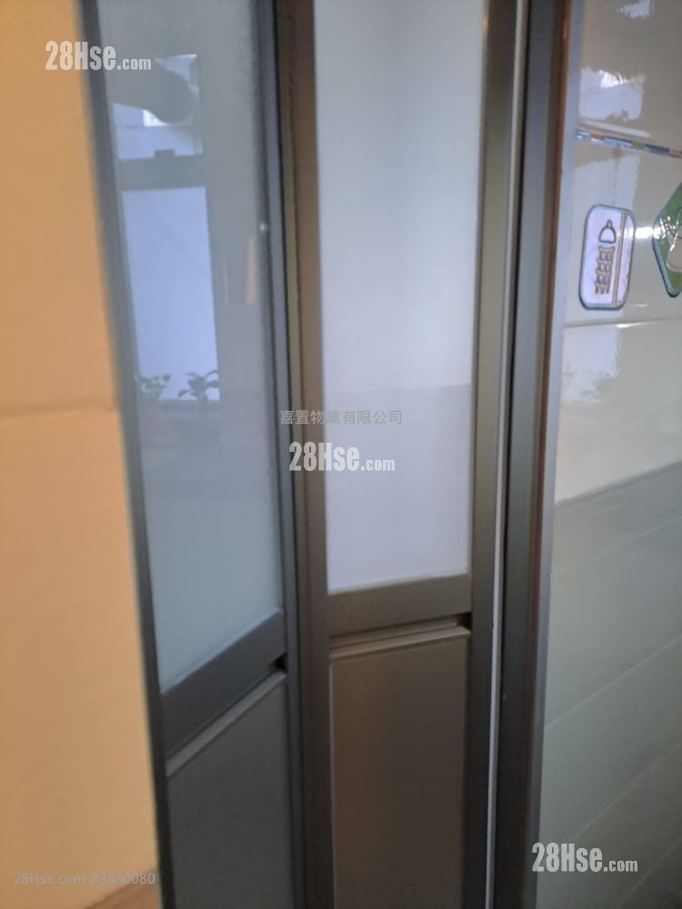 Chinese Mansion Sell 2 Bedrooms , 1 Bathroom 314 ft²