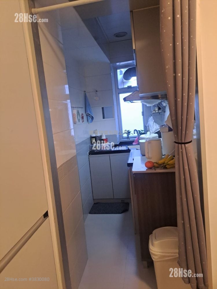 Chinese Mansion Sell 2 Bedrooms , 1 Bathroom 314 ft²