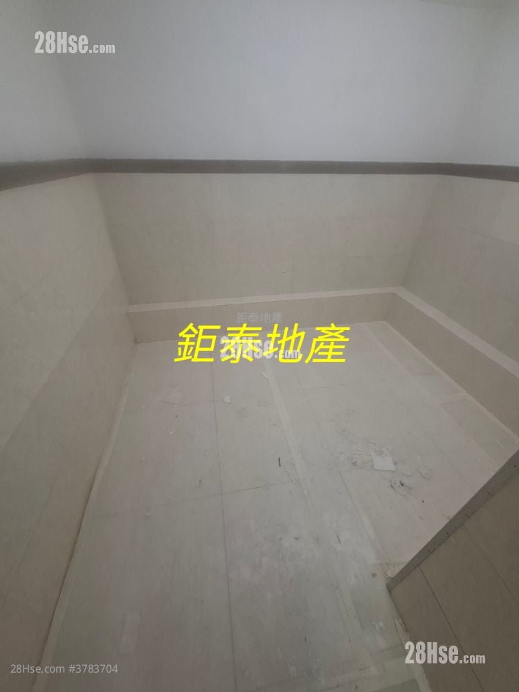 榮華大樓 售盤 開放式間隔 , 1 浴室 598 平方呎