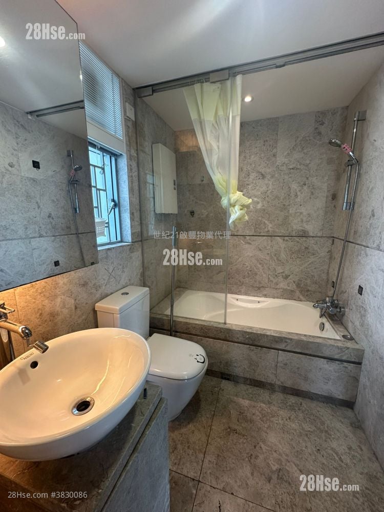 Billionnaire Royale Sell 3 Bedrooms , 2 Bathrooms 887 ft²
