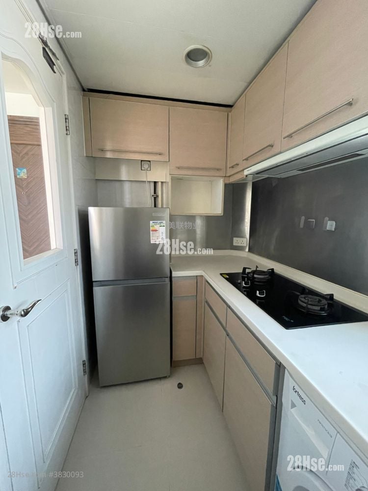 Central Park Towers Rental 2 Bedrooms 493 ft²