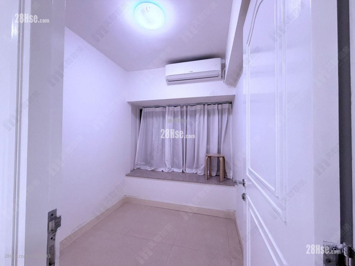 Central Park Towers Rental 2 Bedrooms 493 ft²