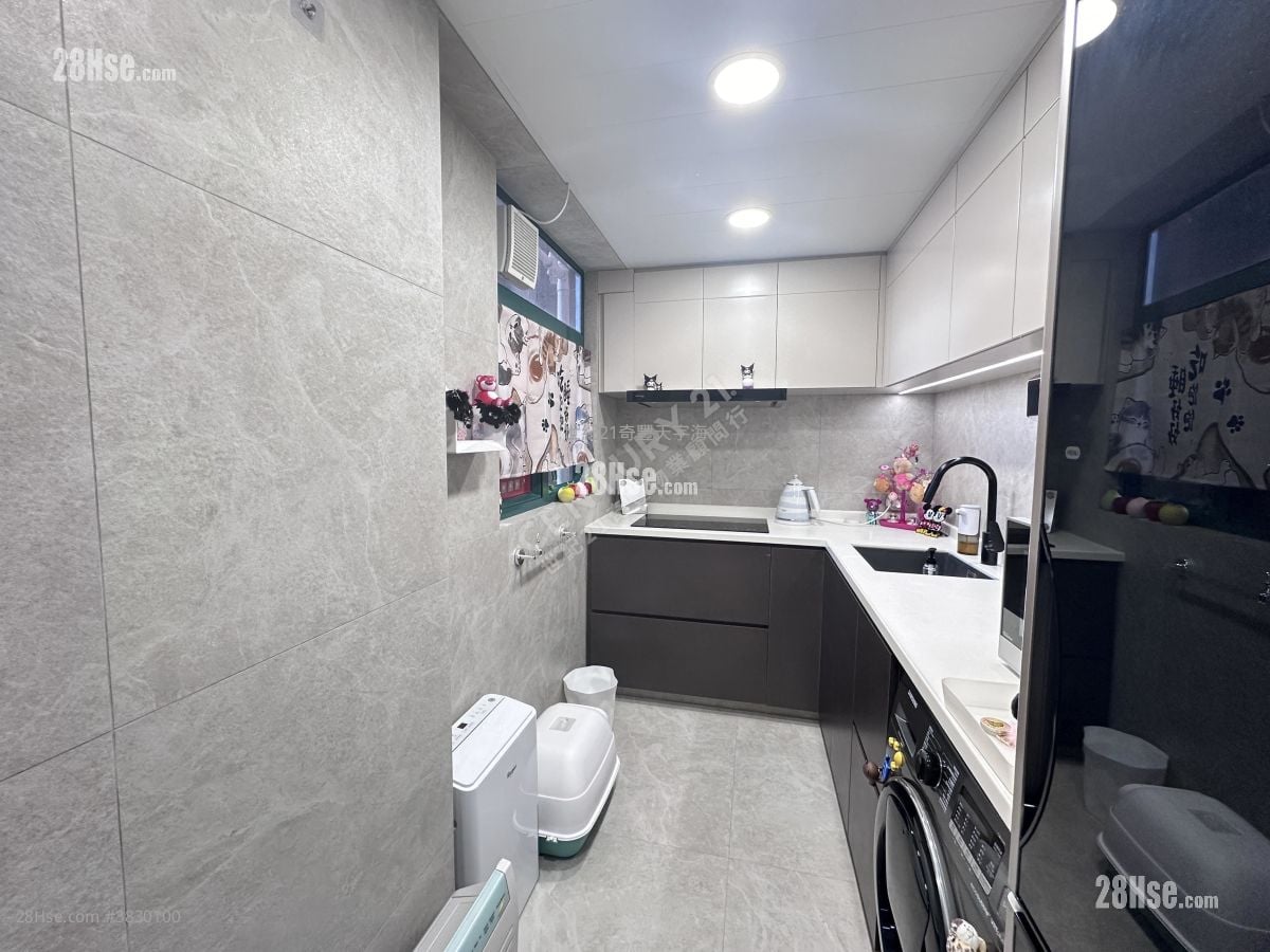 Vista Paradiso Sell 1 Bedroom , 2 Bathrooms 660 ft²