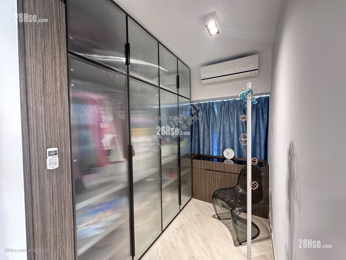 Vista Paradiso Sell 1 Bedroom , 2 Bathrooms 660 ft²