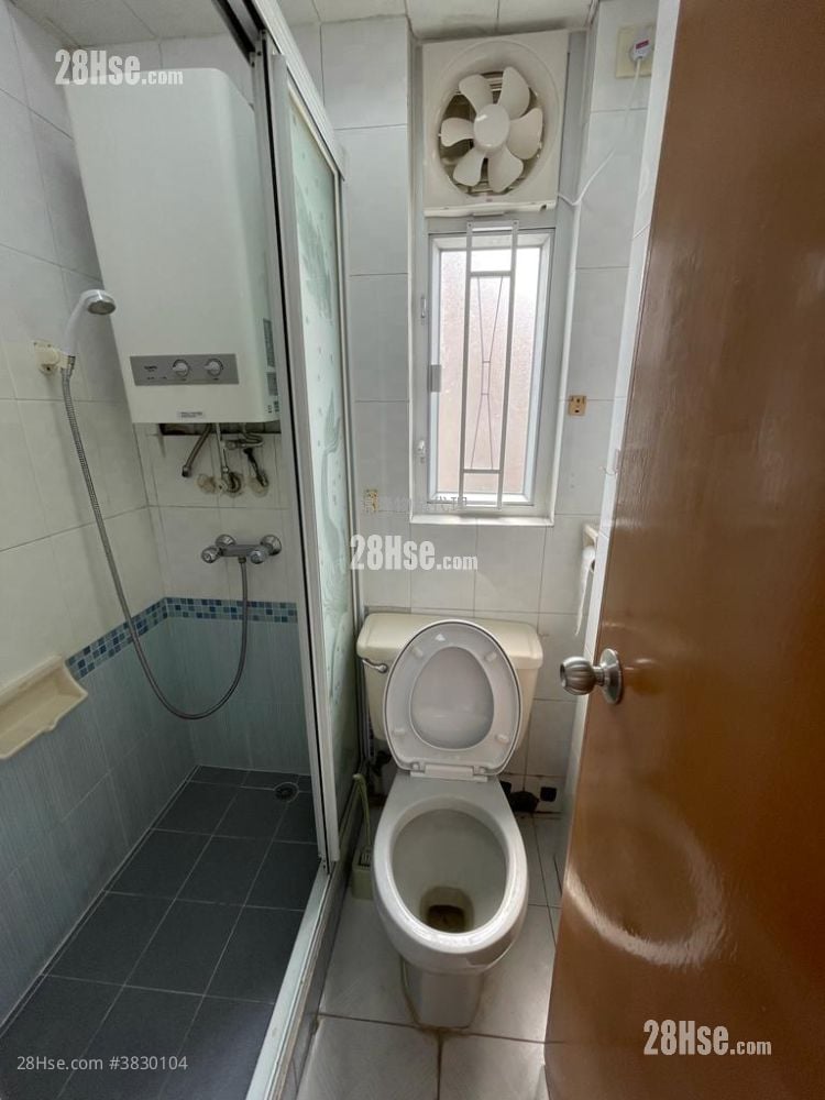 Fung Yue Mansion Rental 2 Bedrooms , 1 Bathroom 300 ft²