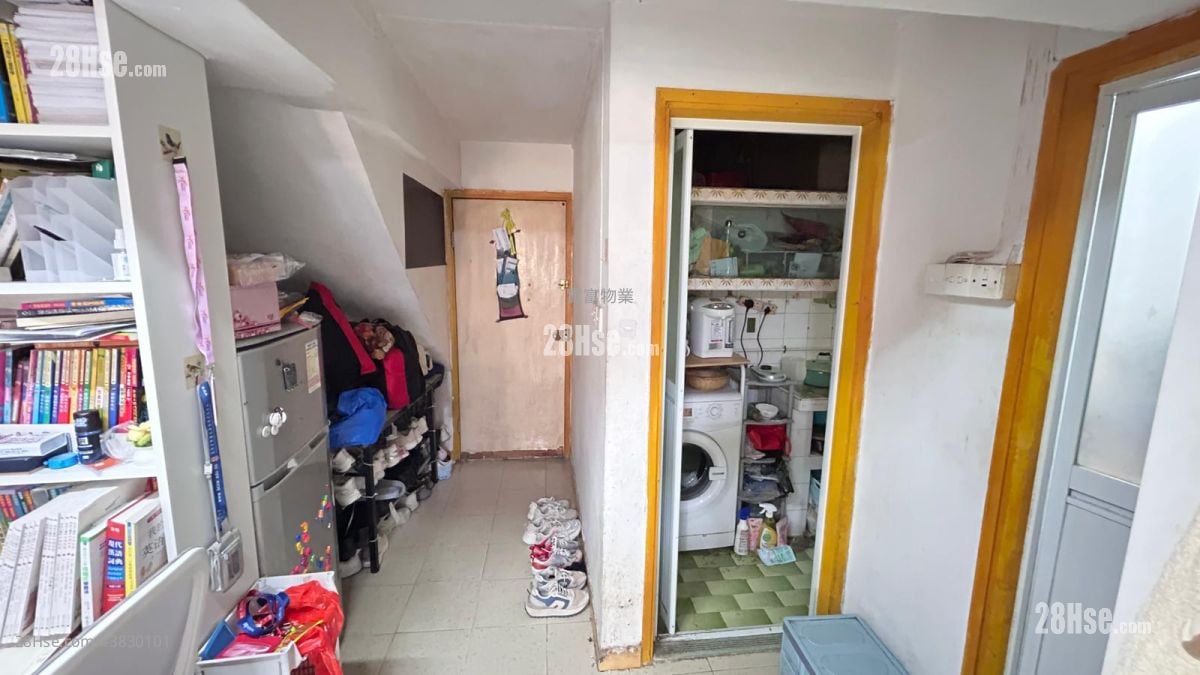 Village Sell 2 Bedrooms , 1 Bathroom 350 ft²