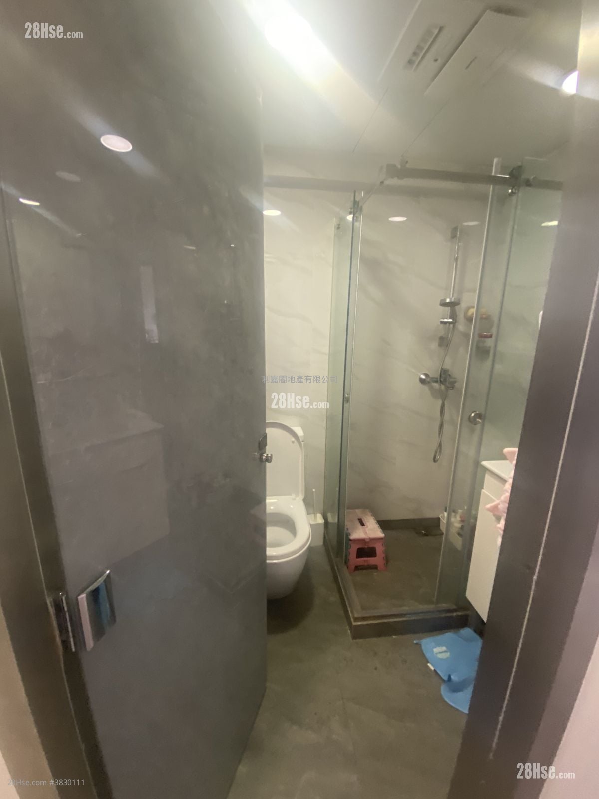 Lei King Wan Sell 2 Bedrooms , 2 Bathrooms 536 ft²