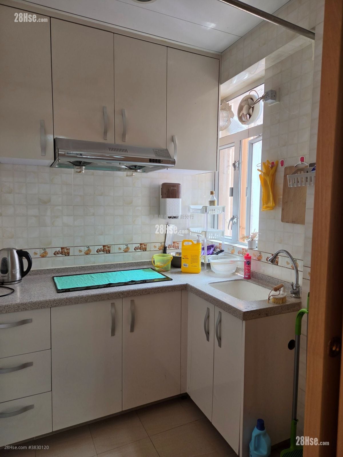 Cosmopolitan Estate Rental 2 Bedrooms , 1 Bathroom 326 ft²
