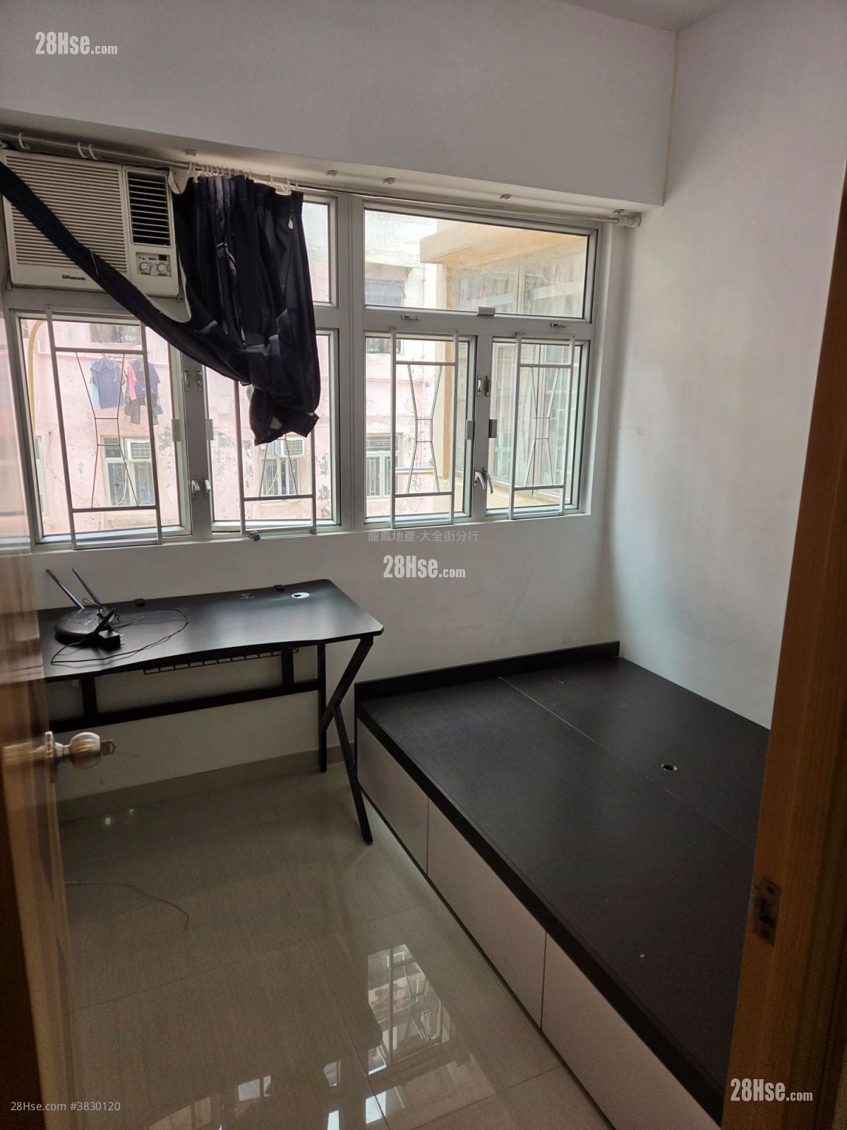 Cosmopolitan Estate Rental 2 Bedrooms , 1 Bathroom 326 ft²