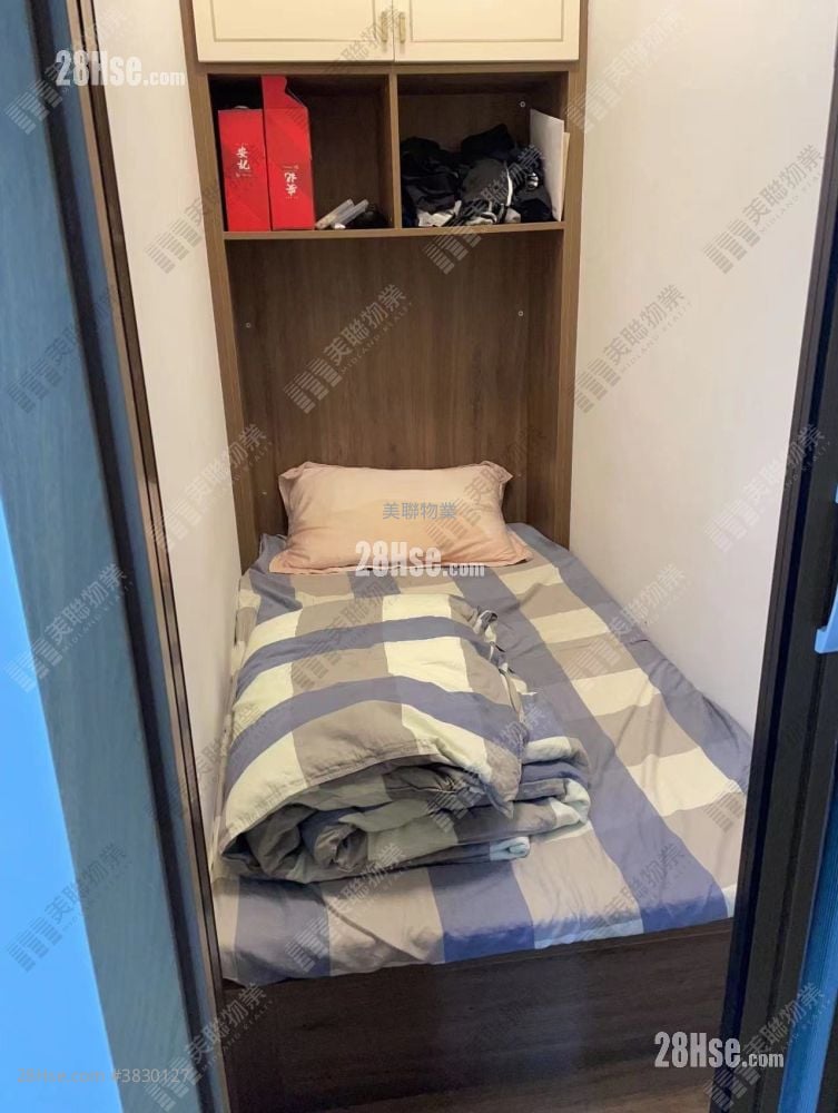 Centra Horizon Sell 2 Bedrooms , 2 Bathrooms 628 ft²